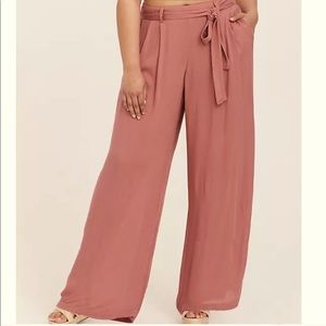 Wide leg pants